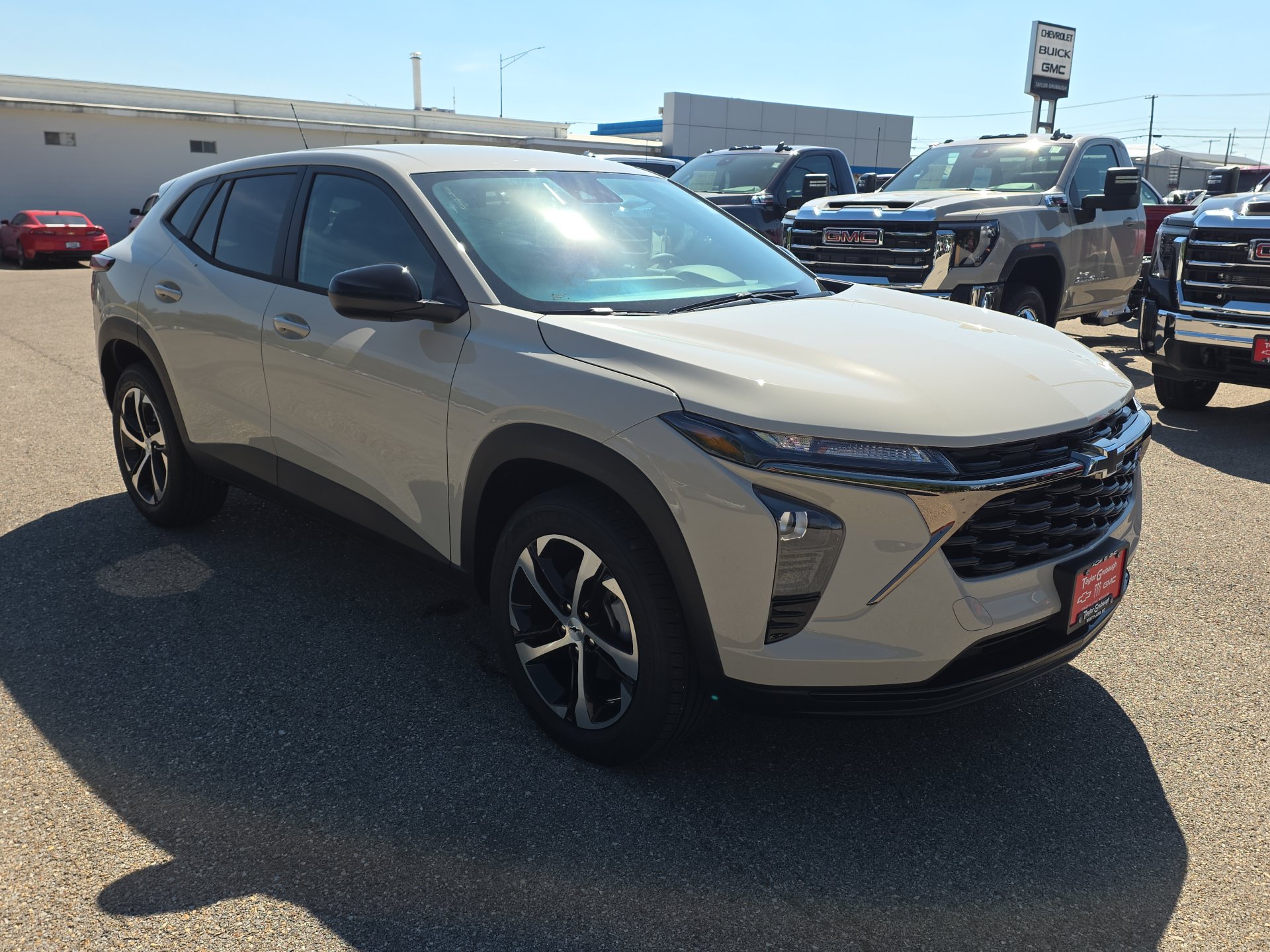 New 2026 Chevrolet Trax RS w/ Driver Confidence Package FWD image 2