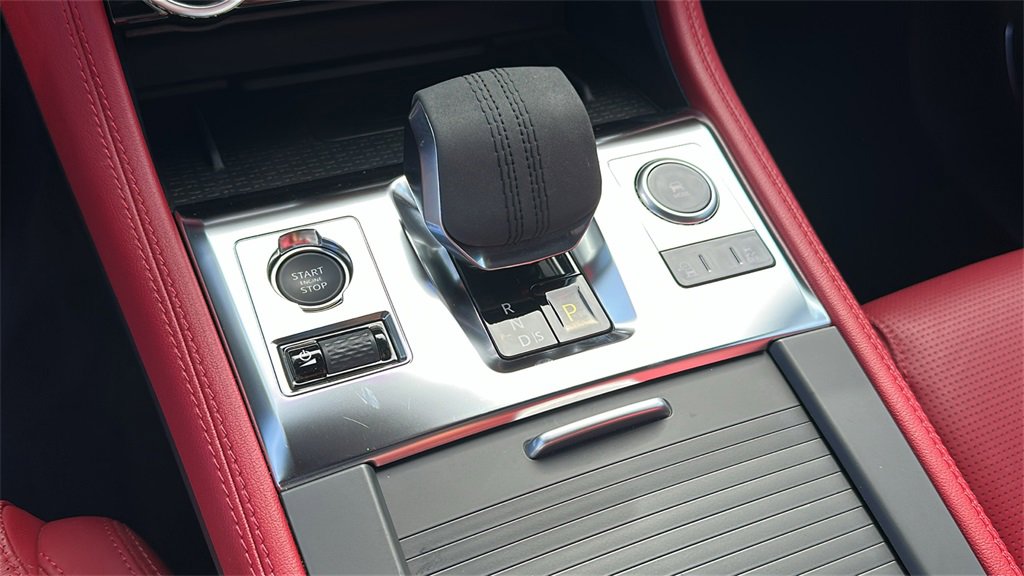 Certified 2024 Jaguar F-PACE R-Dynamic S image 21