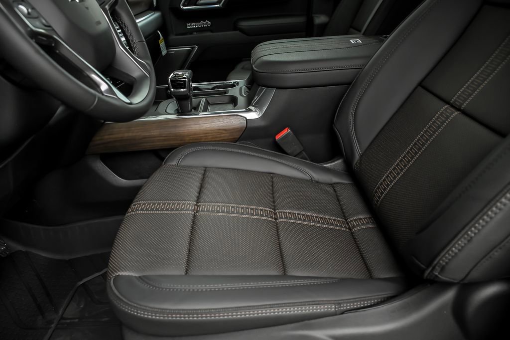 New 2026 Chevrolet Silverado 1500 High Country AWD/4WD image 11