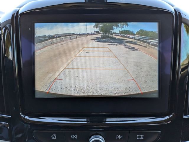 Used 2018 Chevrolet Traverse LT image 19