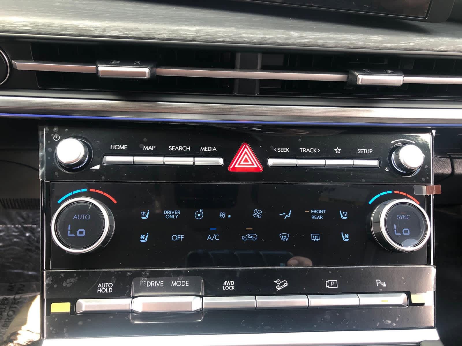 New 2026 Hyundai Santa Fe Limited AWD/4WD image 18