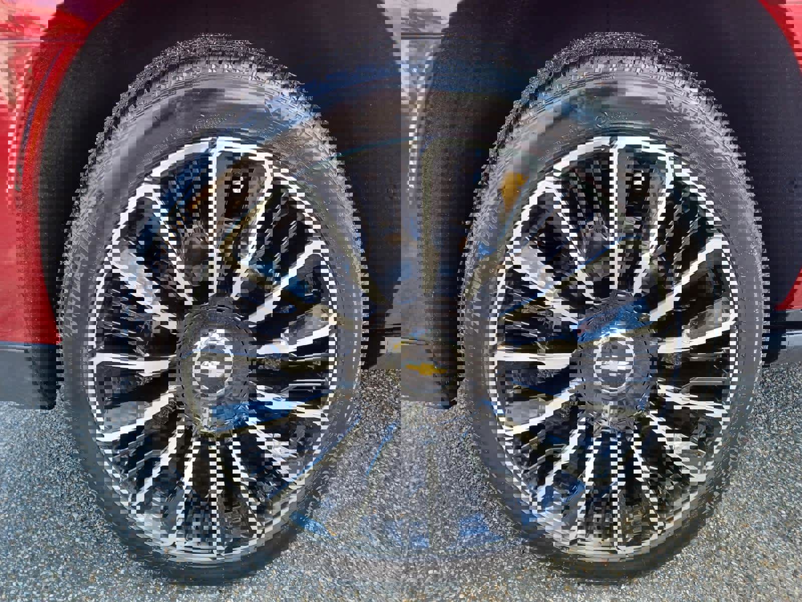 Used 2025 Chevrolet Tahoe High Country image 35