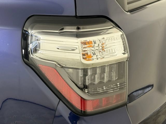 Used 2023 Toyota 4Runner TRD Off-Road Premium w/ Moonroof Package AWD/4WD image 13