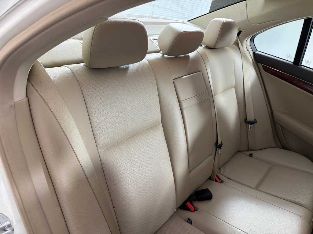 Used 2010 Mercedes-Benz C 300 4MATIC Sedan image 22