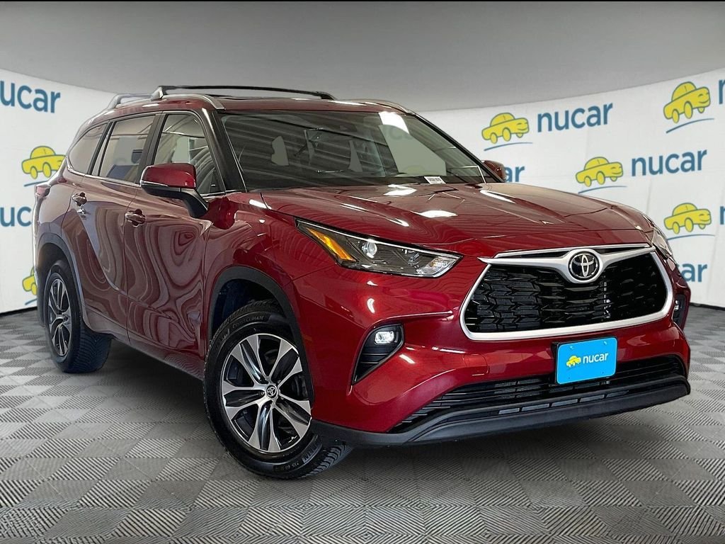 Used 2023 Toyota Highlander XLE