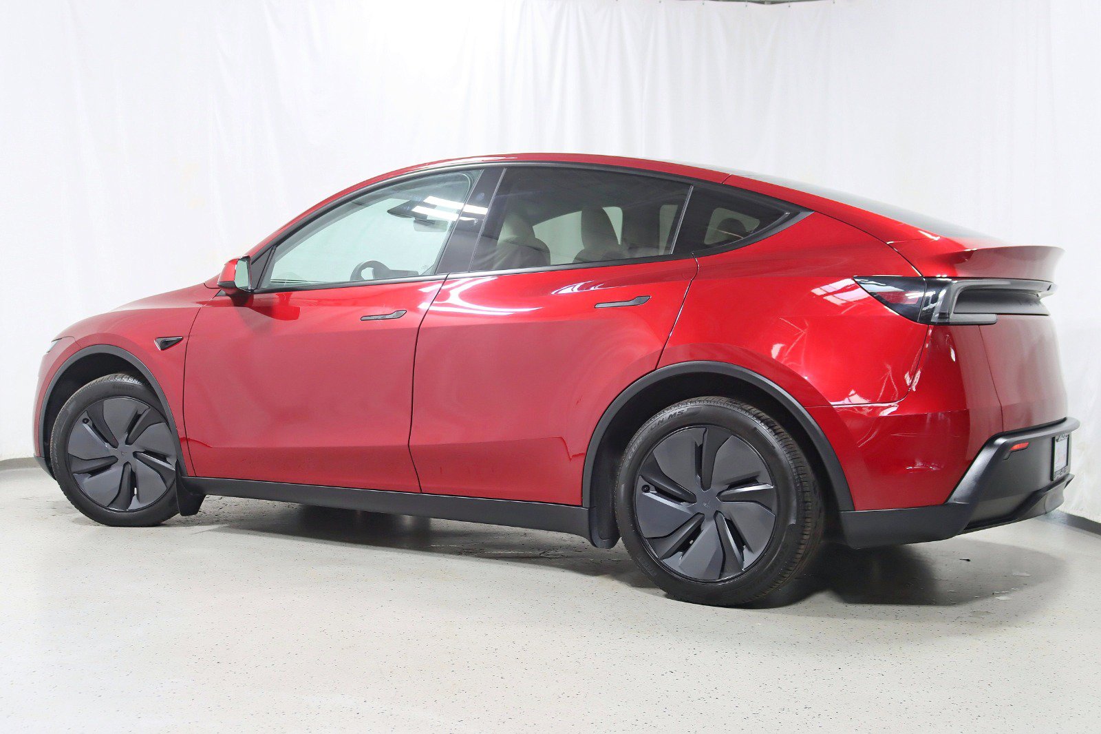 Used 2026 Tesla Model Y AWD image 9