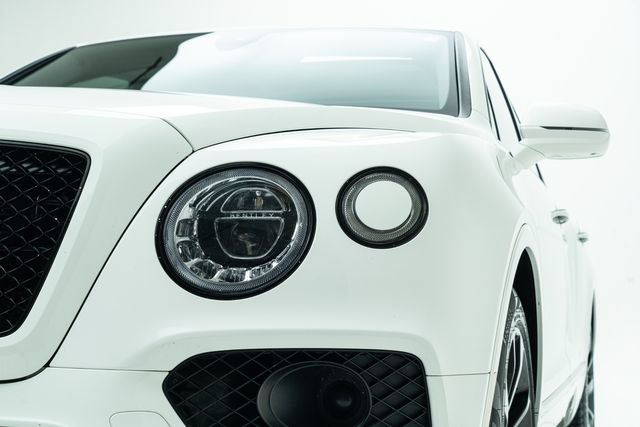 Used 2018 Bentley Bentayga Onyx Edition AWD/4WD image 11