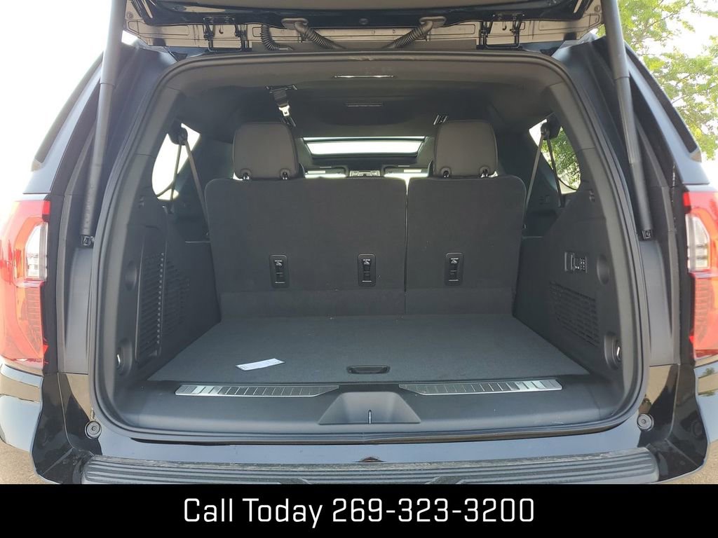New 2025 GMC Yukon XL Denali w/ Denali Reserve Package image 28