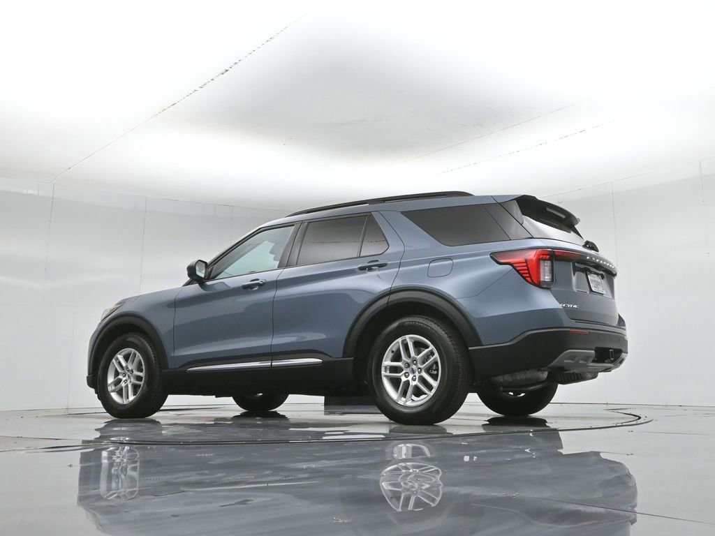 Used 2025 Ford Explorer Active w/ Active Comfort Package image 53