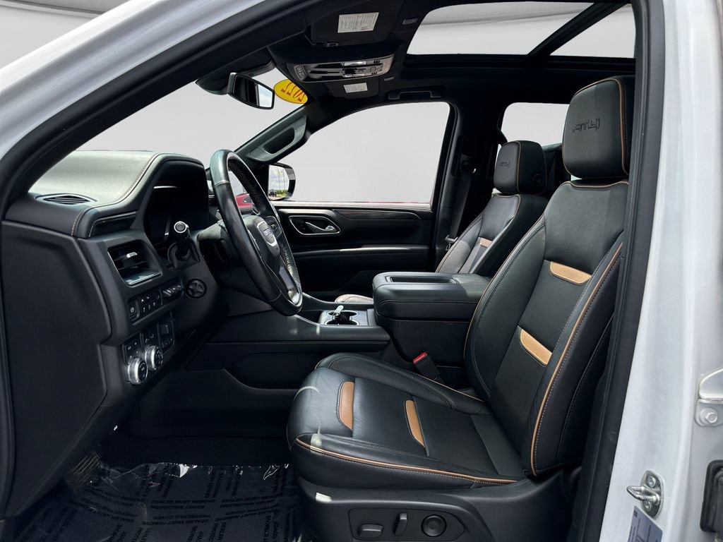 Used 2022 GMC Yukon XL AT4 w/ AT4 Premium Plus Package AWD/4WD image 19