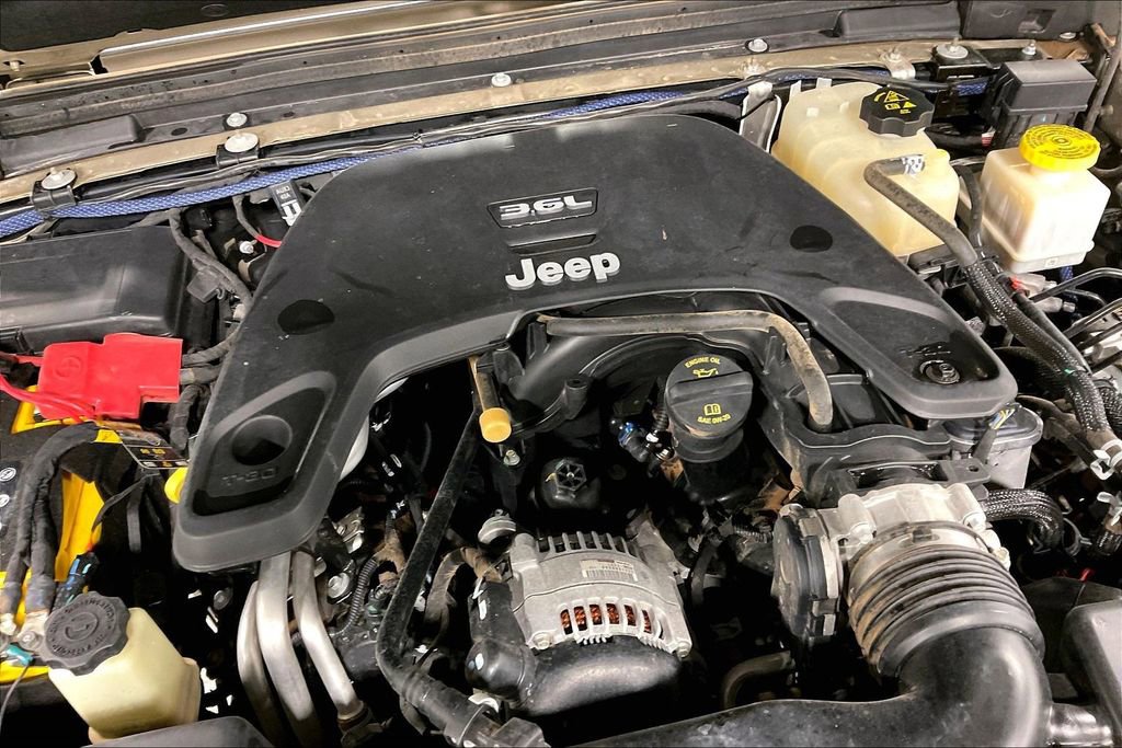 Used 2020 Jeep Gladiator Mojave w/ Trailer Tow Package image 37