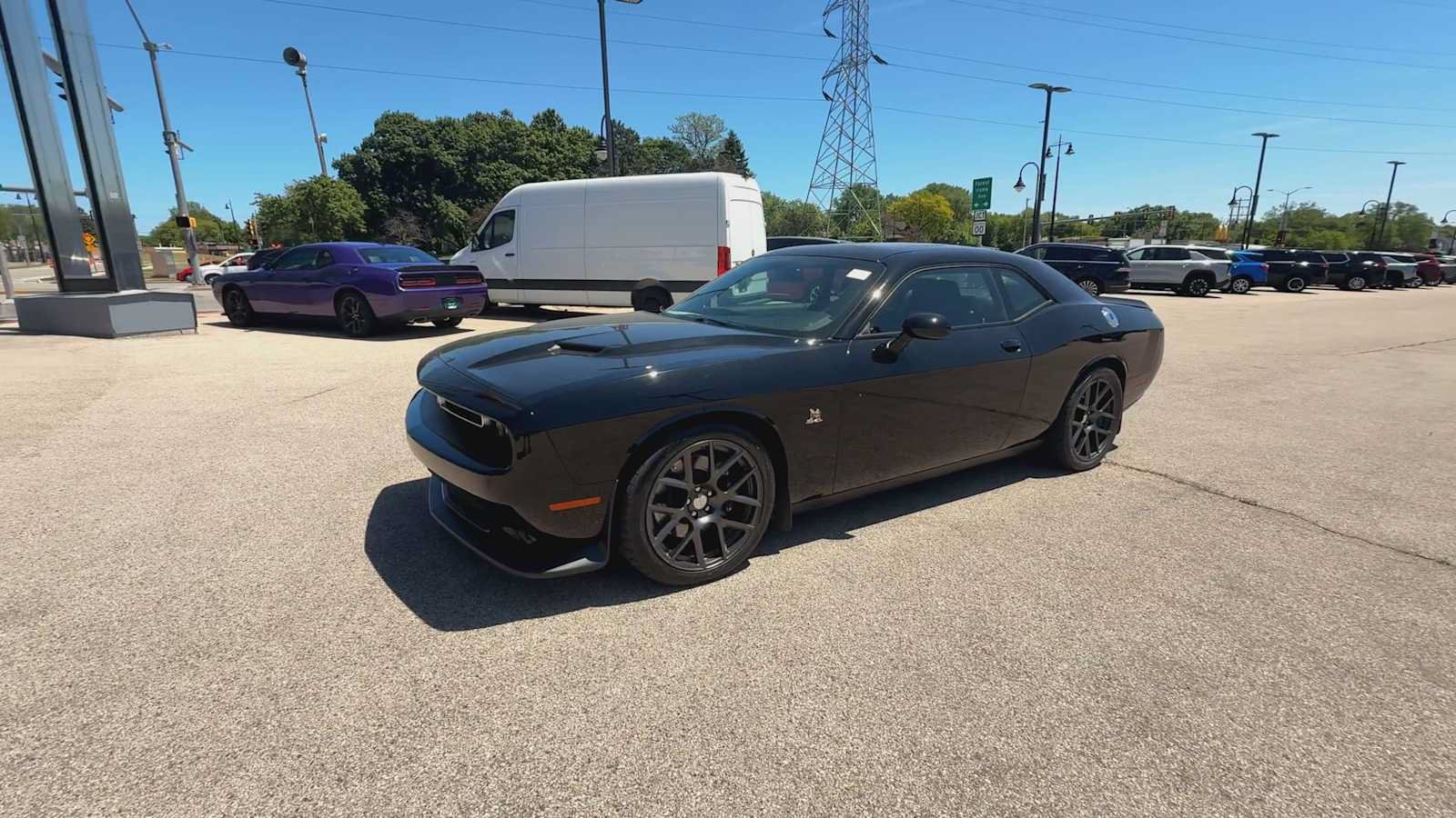 Used 2016 Dodge Challenger R/T Scat Pack w/ Leather Interior Group RWD image 4