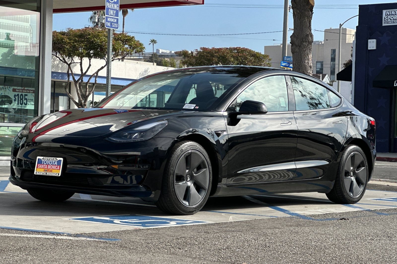 Used 2023 Tesla Model 3 Long Range AWD/4WD image 8