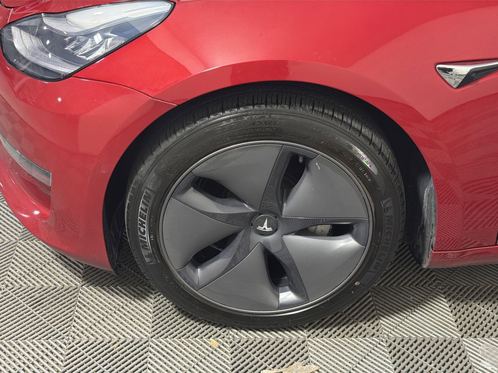 Used 2020 Tesla Model 3 Standard Range Plus image 12