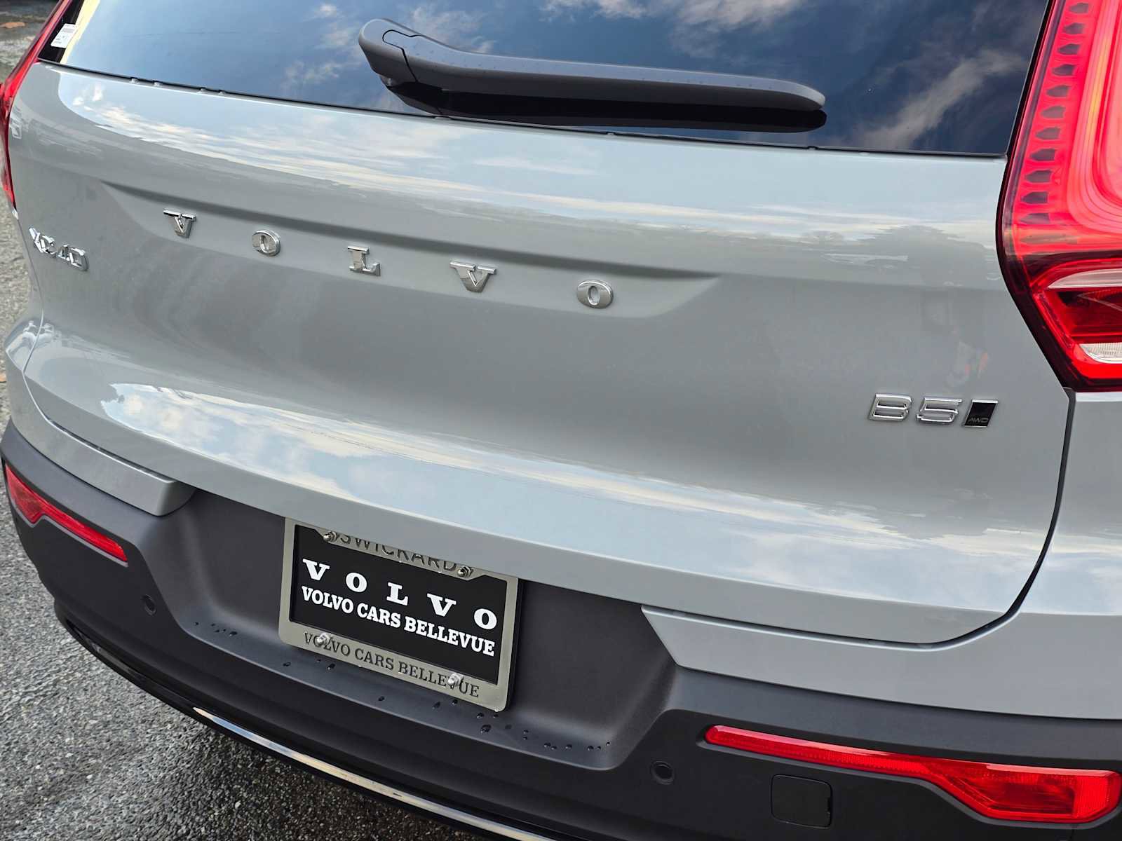 New 2026 Volvo XC40 B5 Plus w/ Protection Package Premier image 13