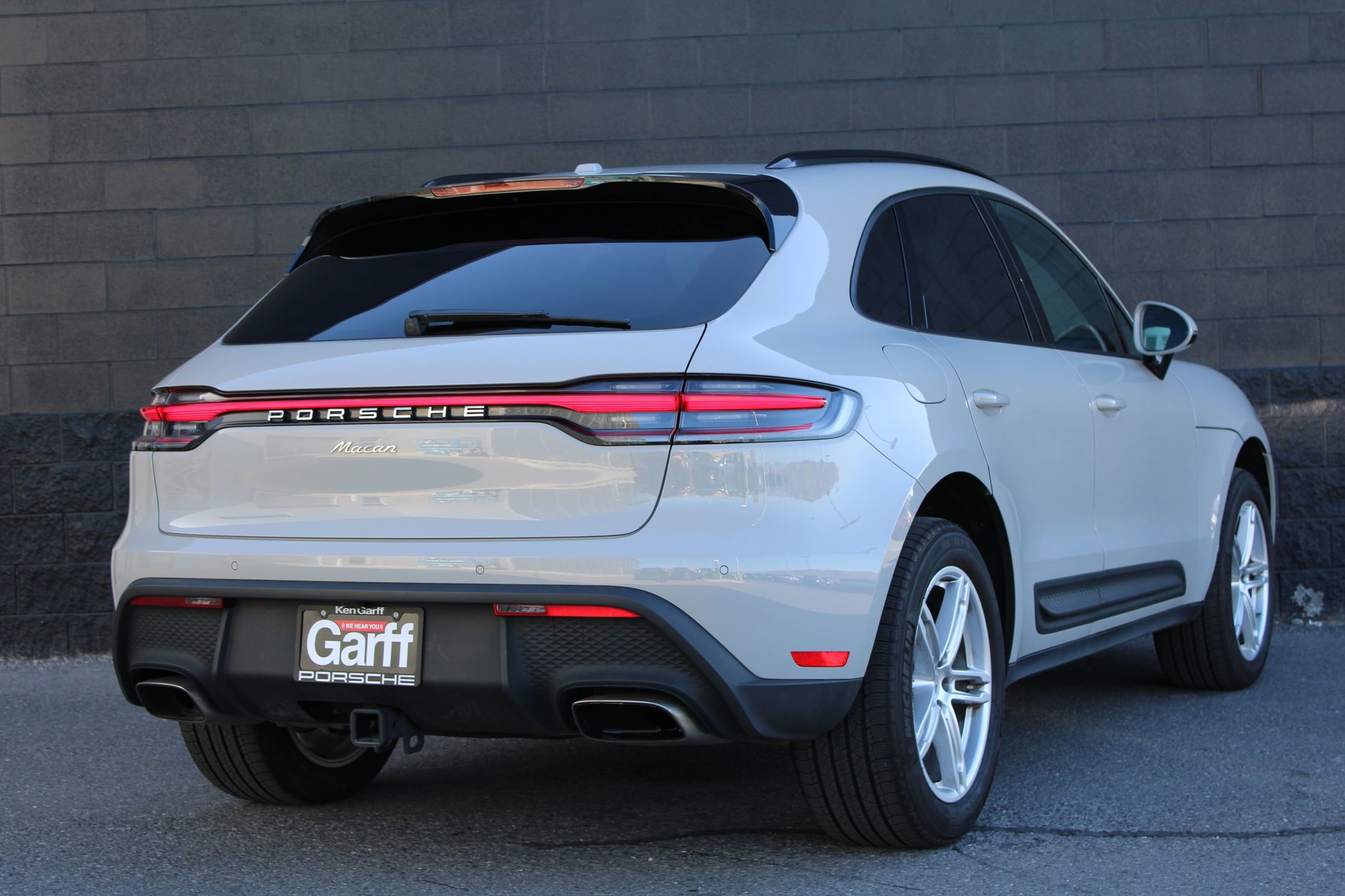 Certified 2023 Porsche Macan image 10