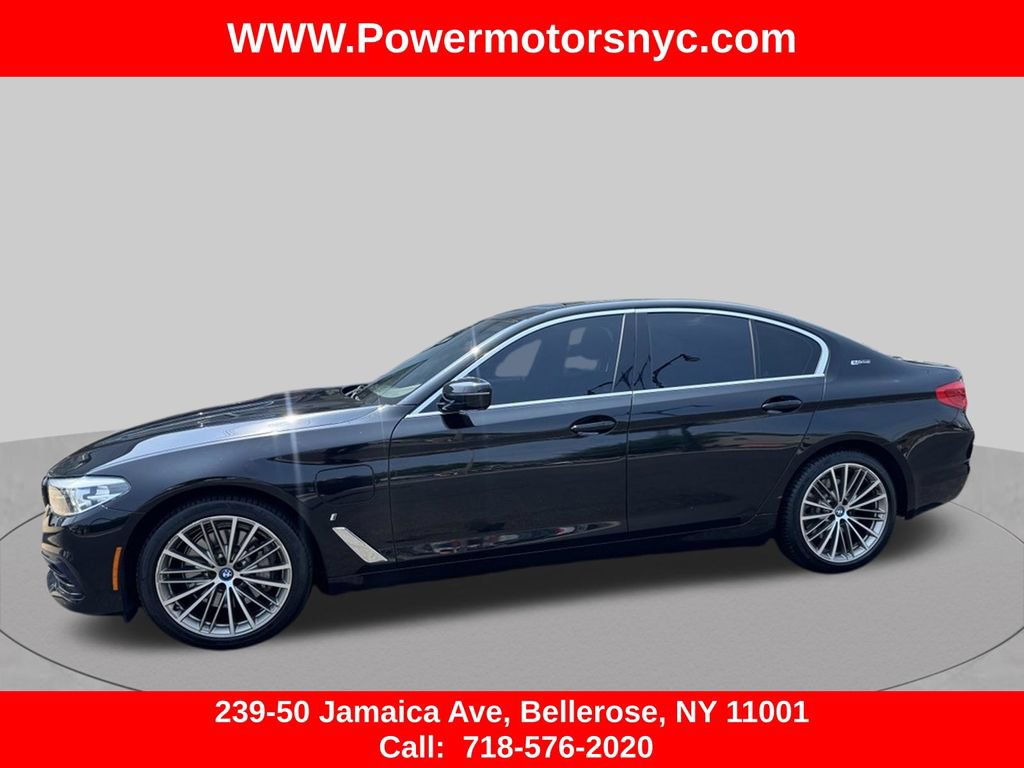 Used 2019 BMW 530e w/ Convenience Package RWD image 2