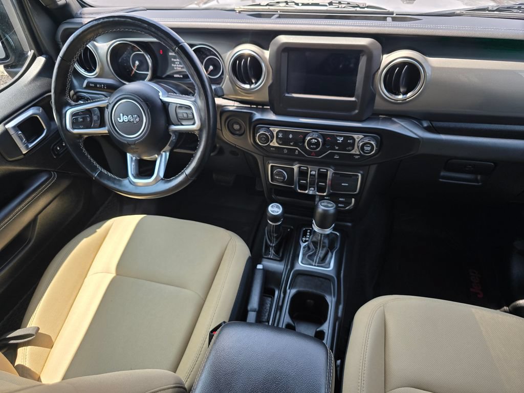 Used 2021 Jeep Wrangler Unlimited Sahara w/ Cold Weather Group AWD/4WD image 17