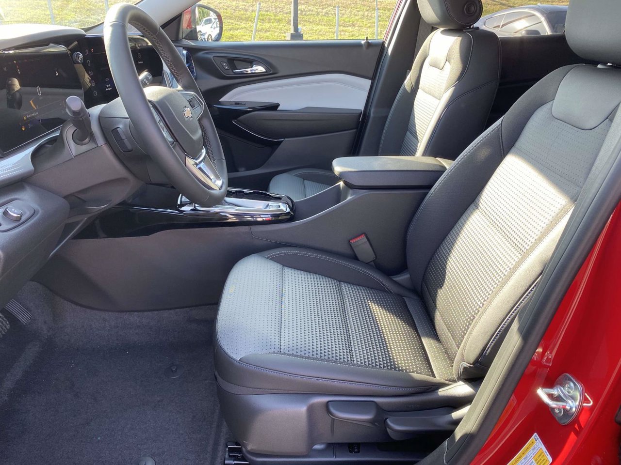 New 2026 Chevrolet Trax LT w/ Driver Confidence Package FWD image 13