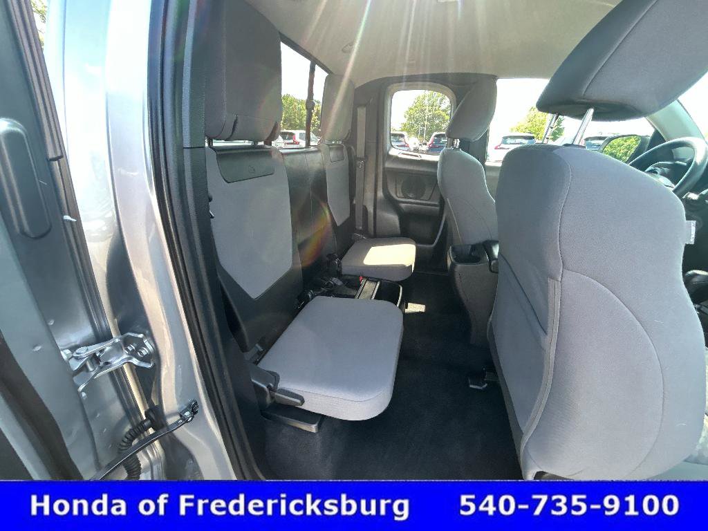 Used 2020 Toyota Tacoma SR w/ SX Package AWD/4WD image 24