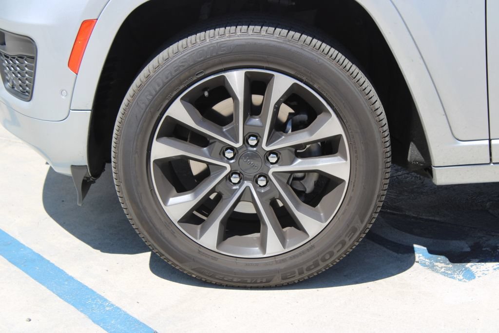 Used 2021 Jeep Grand Cherokee L Overland AWD/4WD image 8