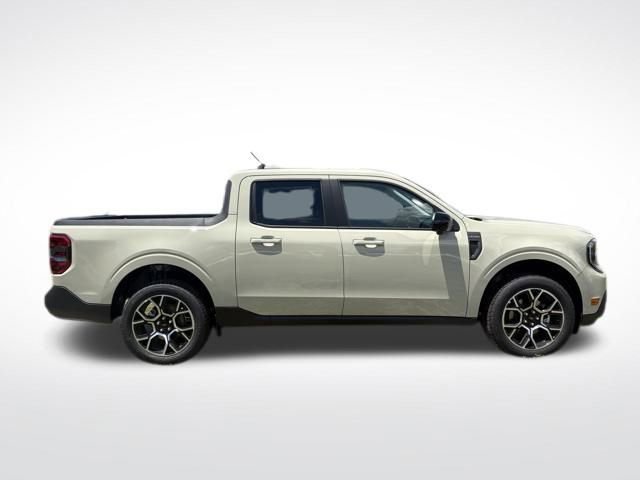 New 2025 Ford Maverick Lariat image 2