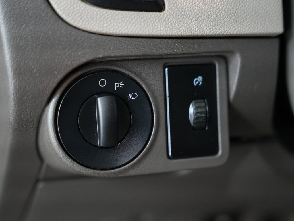 Used 2009 Ford Focus S image 35