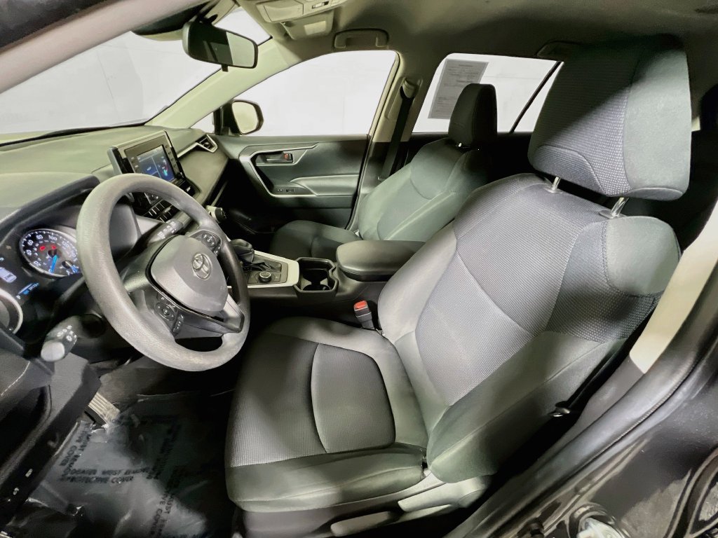 Certified 2020 Toyota RAV4 LE w/ Carpet Mat Package AWD/4WD image 17
