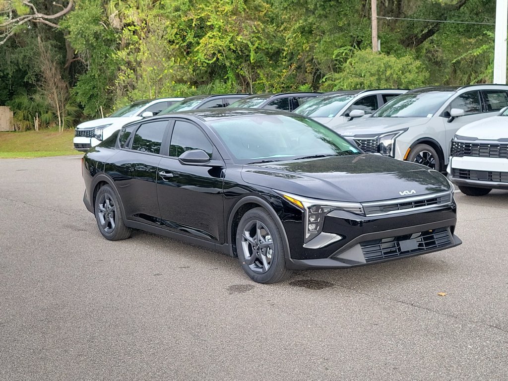 New 2027 Kia K4 FWD image 36