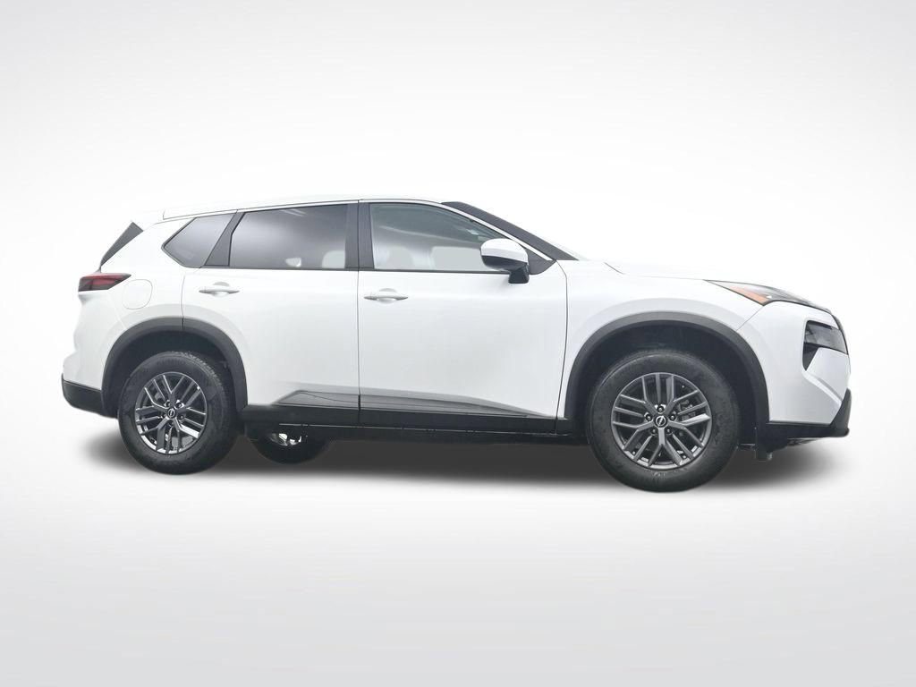 Used 2026 Nissan Rogue SV AWD/4WD image 33