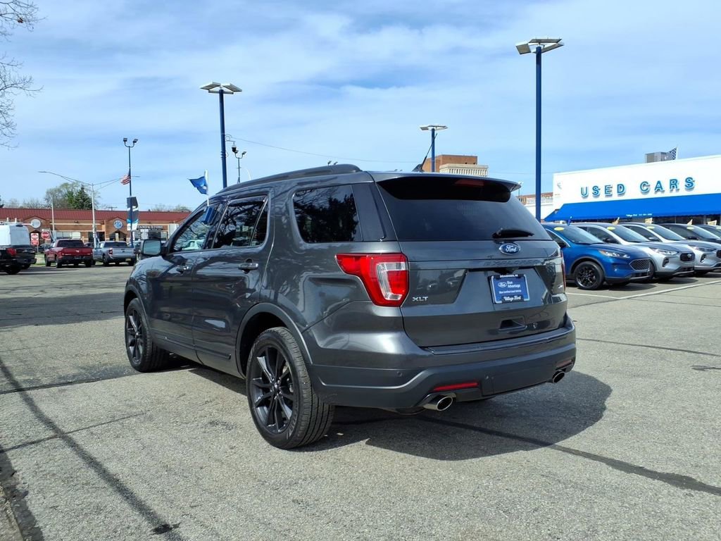 Certified 2019 Ford Explorer XLT w/ Equipment Group 202A image 9