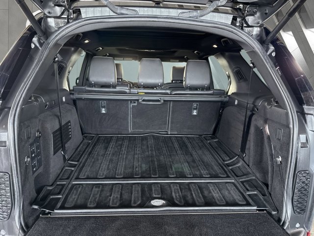 Used 2018 Land Rover Discovery HSE Luxury image 20