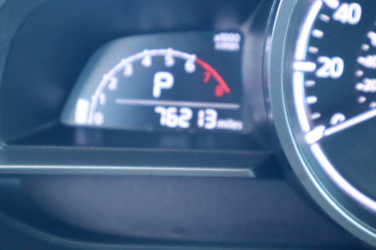 Used 2018 MAZDA MAZDA3 Touring FWD image 19