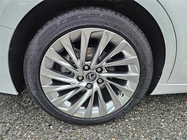 Used 2020 Lexus ES 350 Luxury w/ Accessory Package 2 image 8