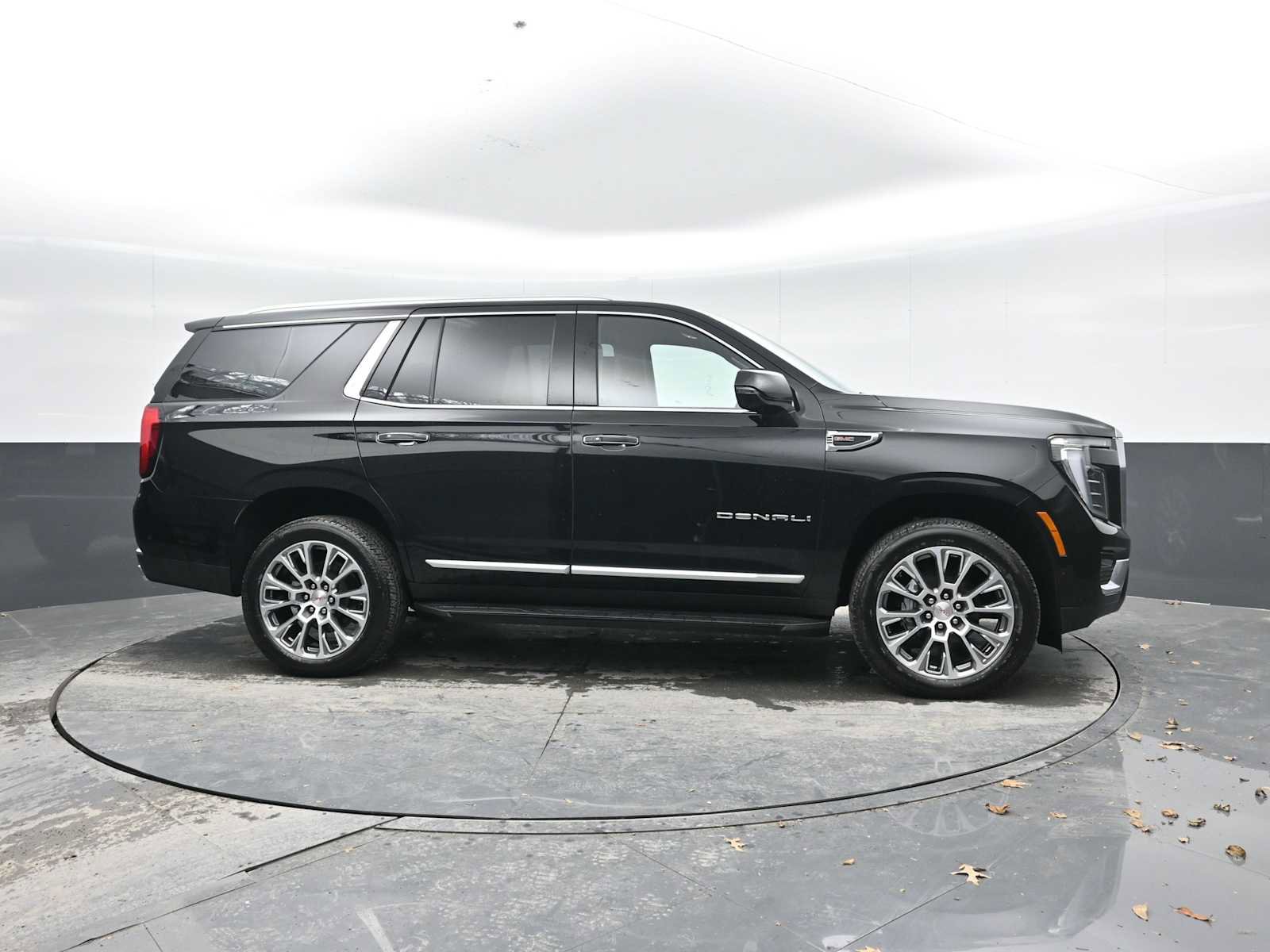 New 2026 GMC Yukon Denali image 8