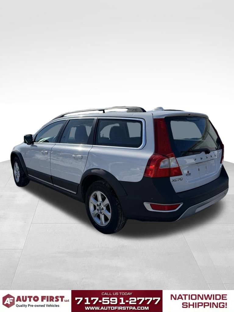 Used 2010 Volvo XC70 3.2 image 5