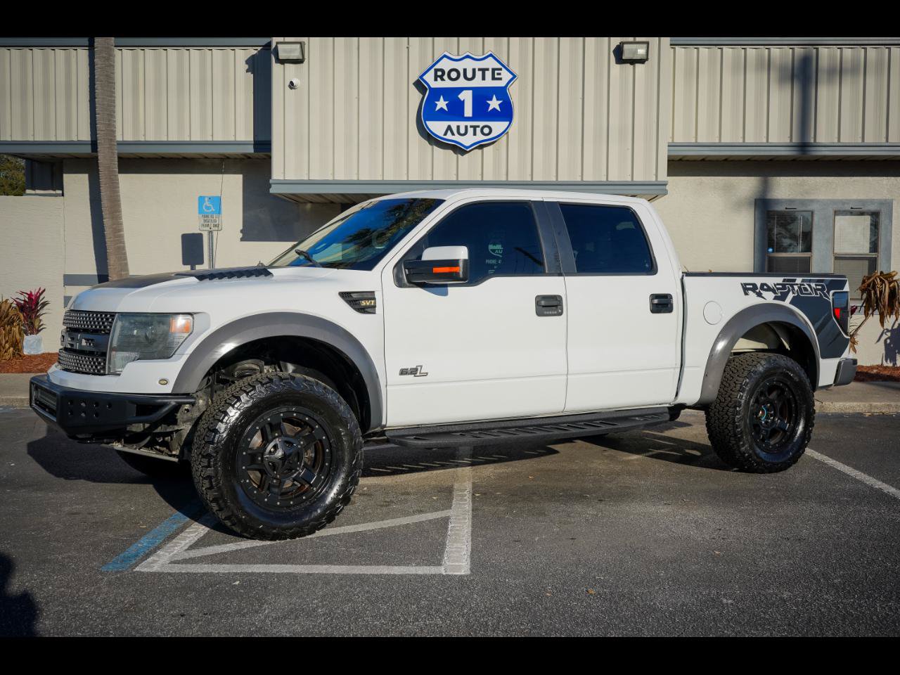 Used 2014 Ford F150 Raptor w/ Equipment Group 801A Luxury AWD/4WD image 1