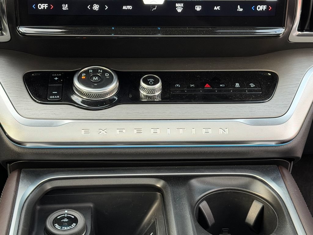 New 2027 Ford Expedition Max Platinum w/ Platinum Ultimate Package AWD/4WD image 14