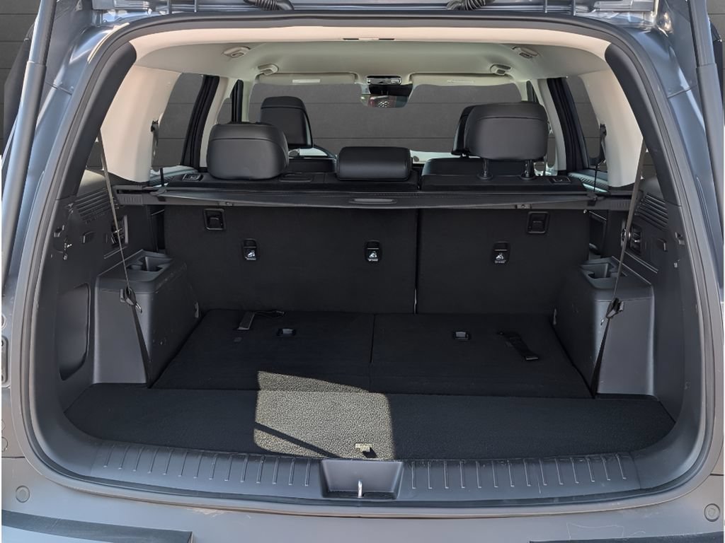 Used 2025 Hyundai Santa Fe SEL FWD image 7