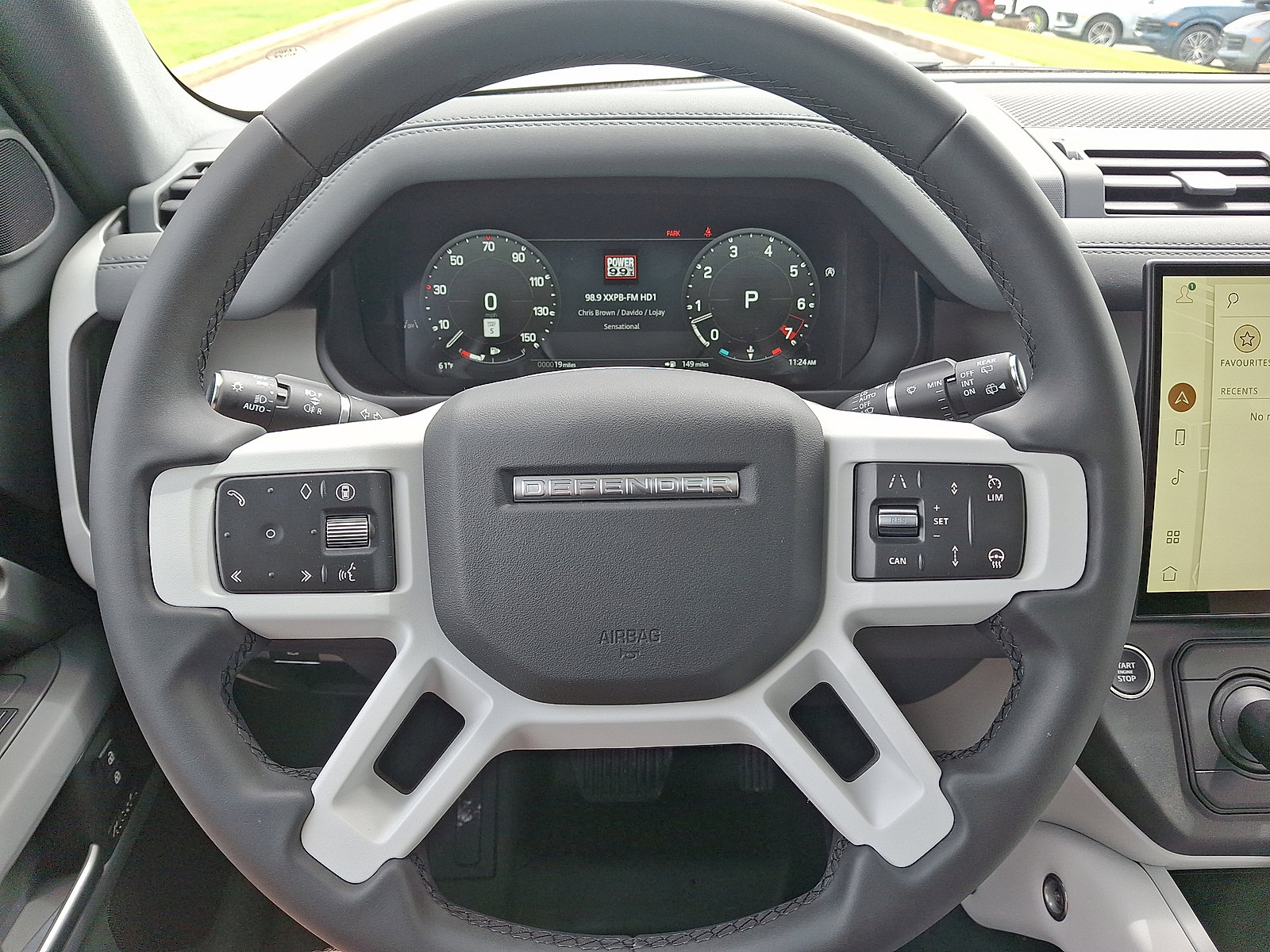New 2026 Land Rover Defender 110 X-Dynamic SE AWD/4WD image 7