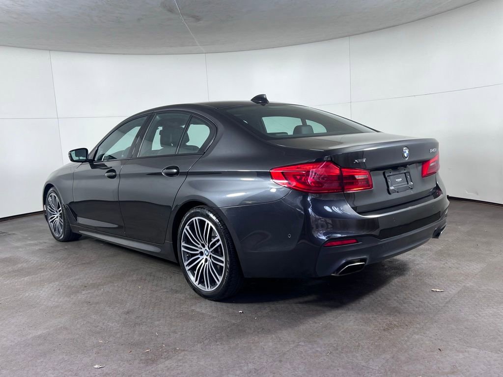 Used 2020 BMW 540i xDrive w/ M Sport Package image 3