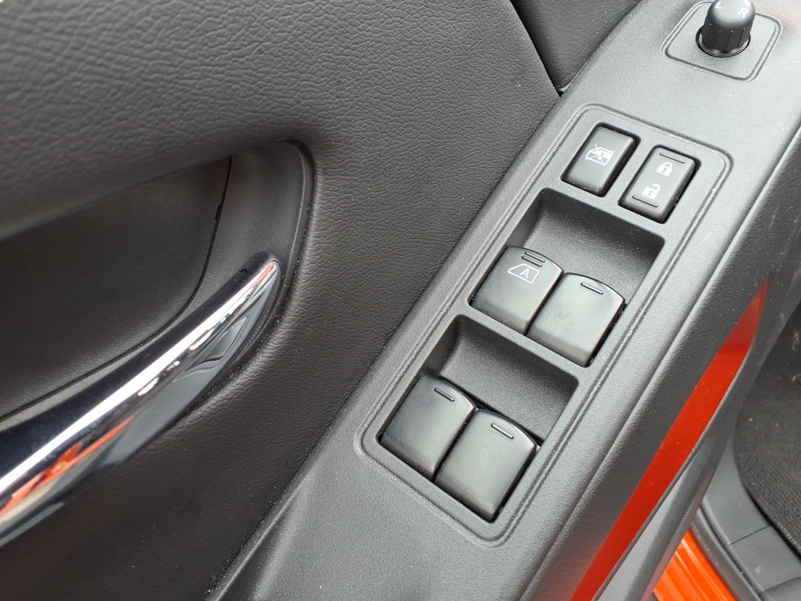 Used 2025 Nissan Frontier PRO-4X w/ Pro Convenience Package image 13