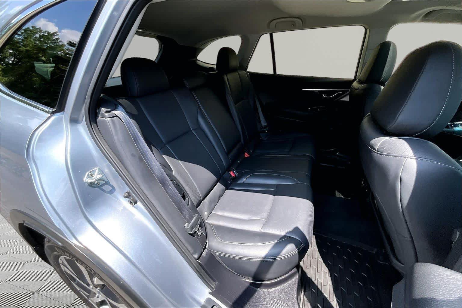 Used 2022 Subaru Outback Limited AWD/4WD image 20