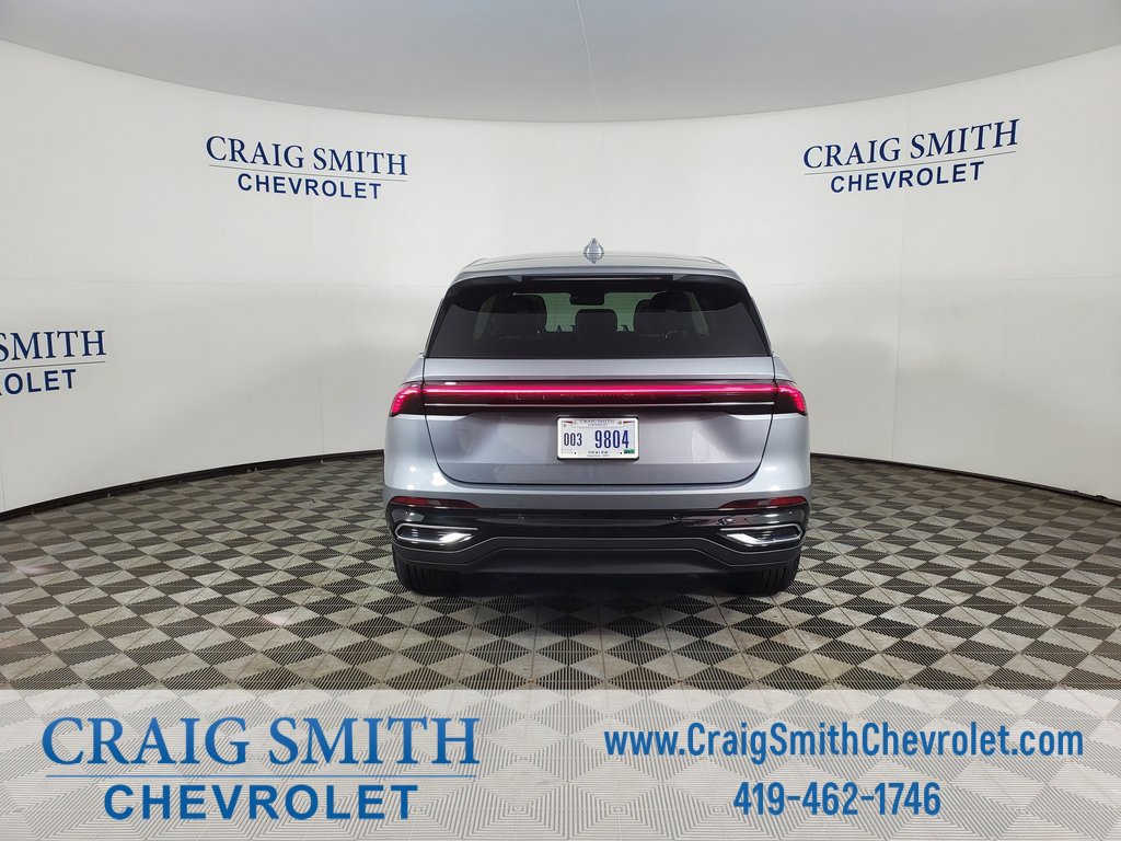 Used 2025 Lincoln Nautilus Premier image 12