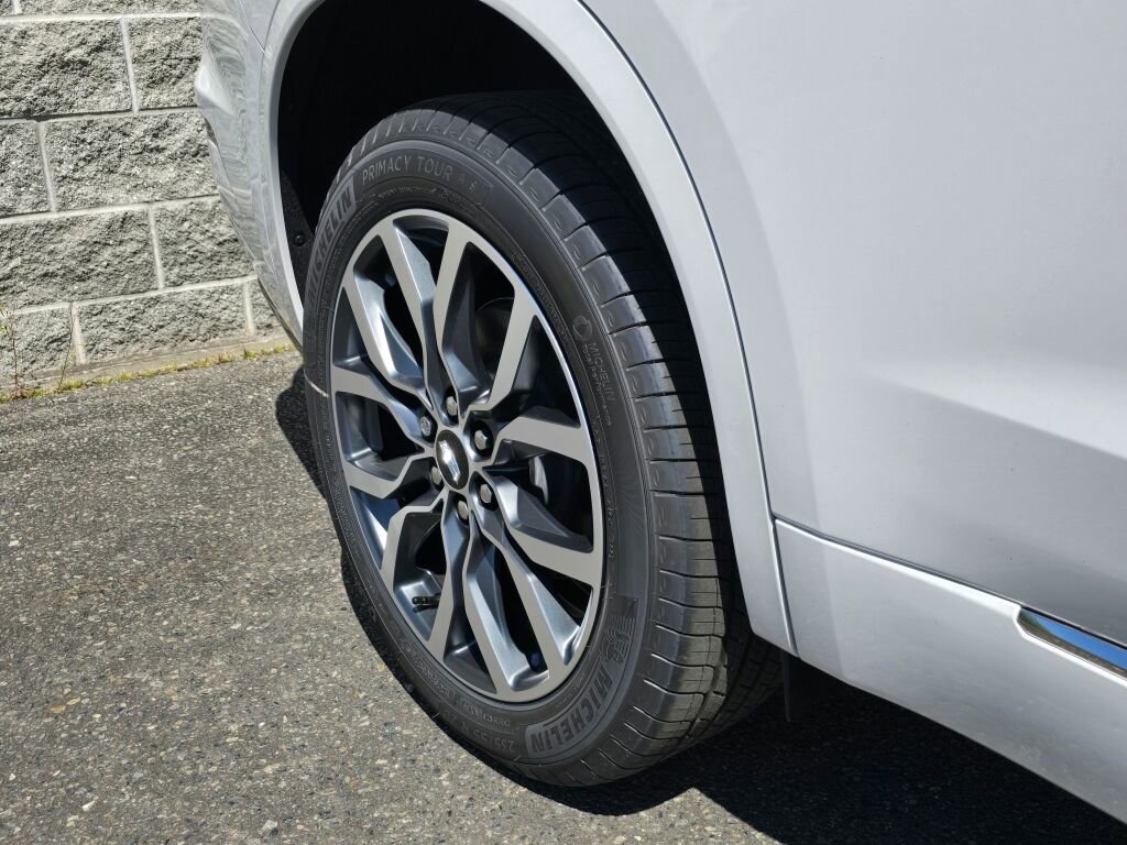 New 2025 Cadillac XT6 Sport image 15