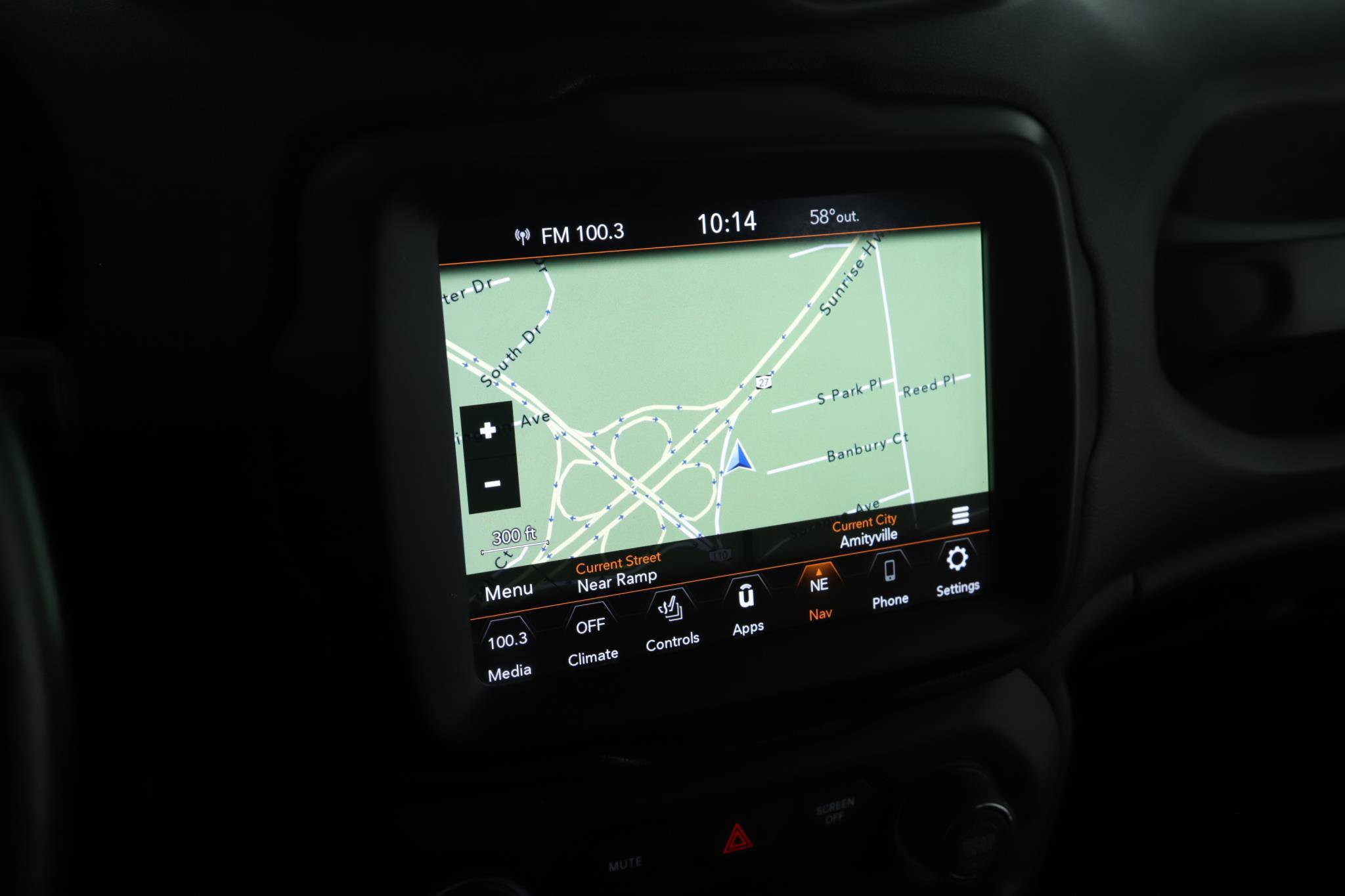 Used 2020 Jeep Renegade Altitude AWD/4WD image 12
