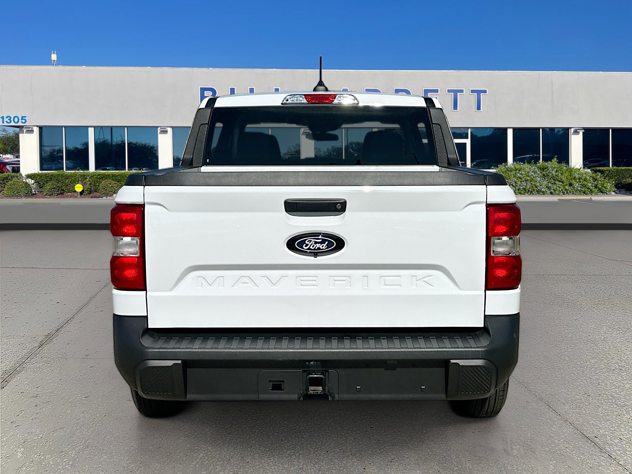 Certified 2025 Ford Maverick XL w/ Equipment Group 102A image 6