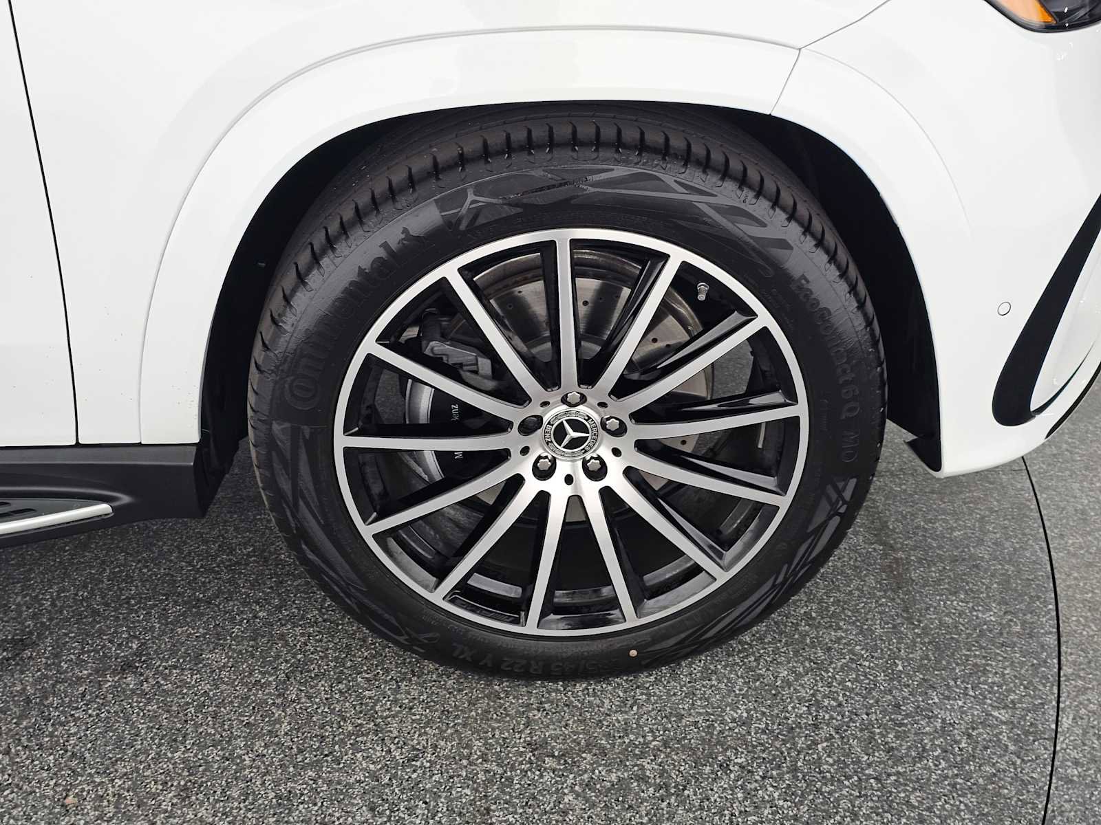 Used 2026 Mercedes-Benz GLS 580 4MATIC image 9