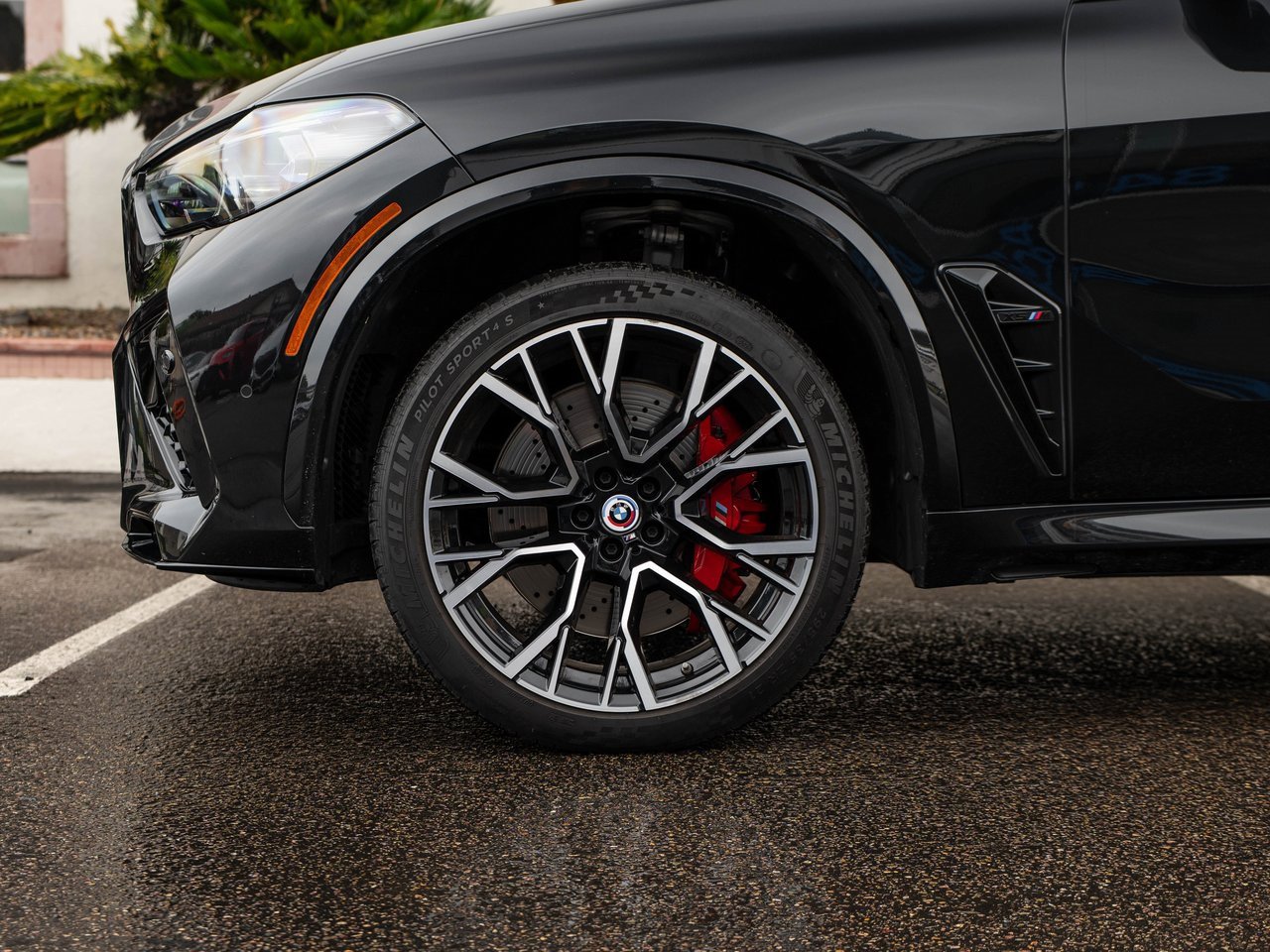 Used 2023 BMW X5 M Competition w/ Competition Package image 5