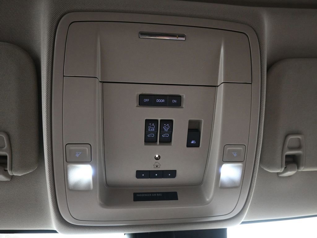 Used 2017 Chevrolet Silverado 1500 High Country image 18